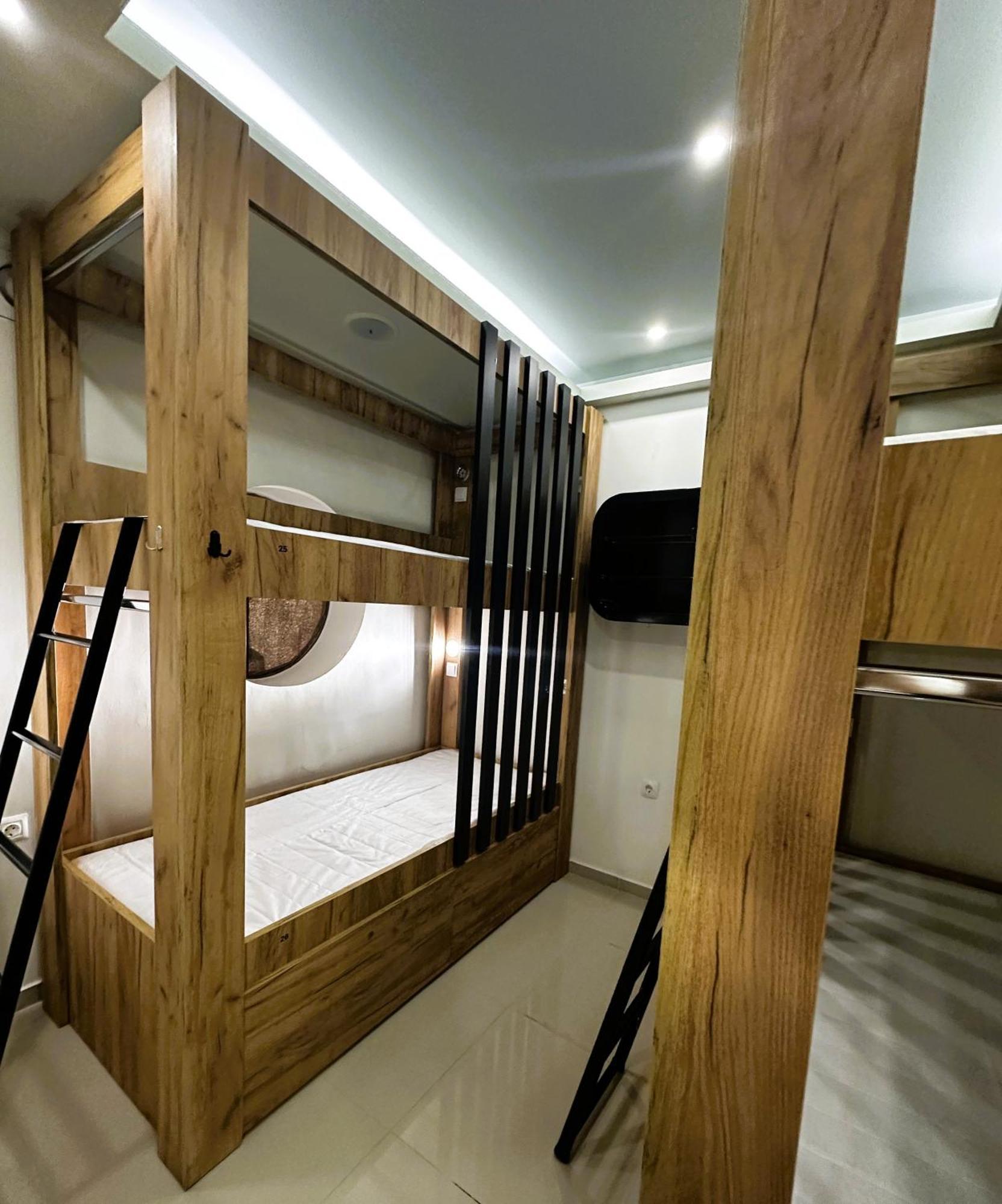 Hostel Parea Hersonissos ภายนอก รูปภาพ